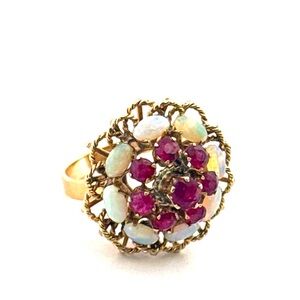 14k solid yellow gold size 6 ring with natur rubies and opals 5.4g